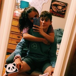 Meet your Posher, Hallie